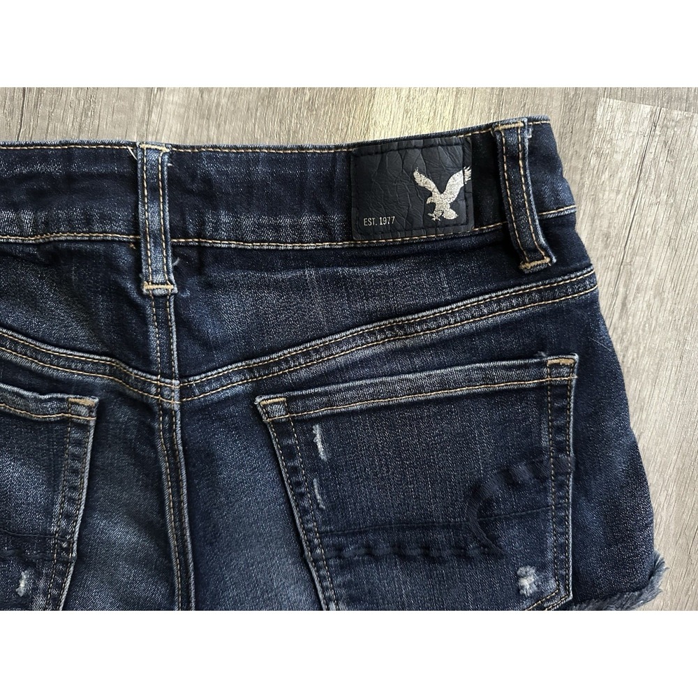 American Eagle Distress Denim Shorts Dark Wash Frayed Hem Size 00 Super Stretch - Picture 5 of 12